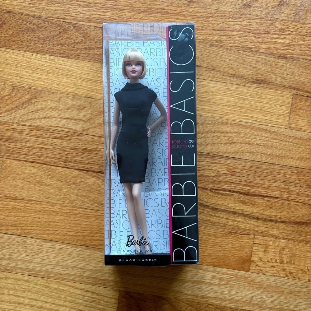 BARBIE Black Label Collector Basics Model No. 9 Collection 001 Doll